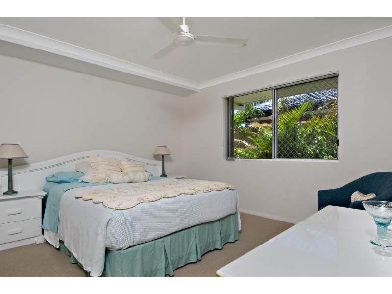 7 Tartan Court, Mermaid Waters QLD 4218
