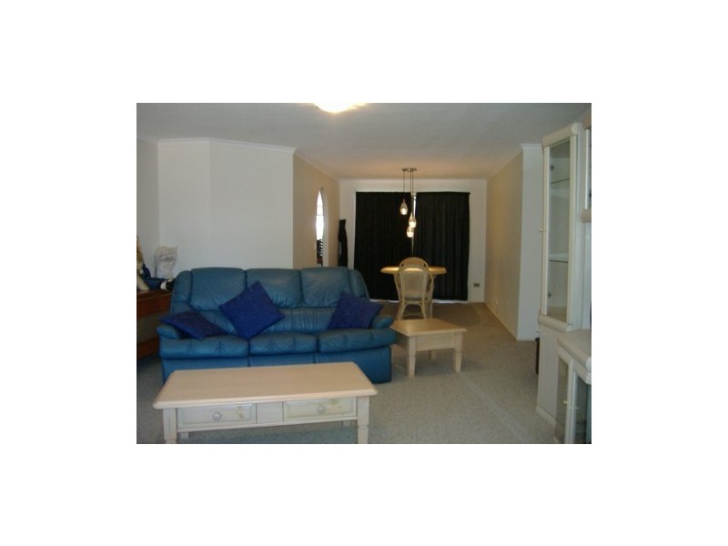 6 Winch Court, Mermaid Waters QLD 4218