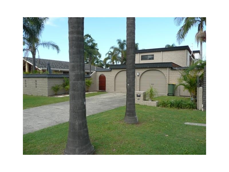 42 Markeri Street, Mermaid Waters QLD 4218