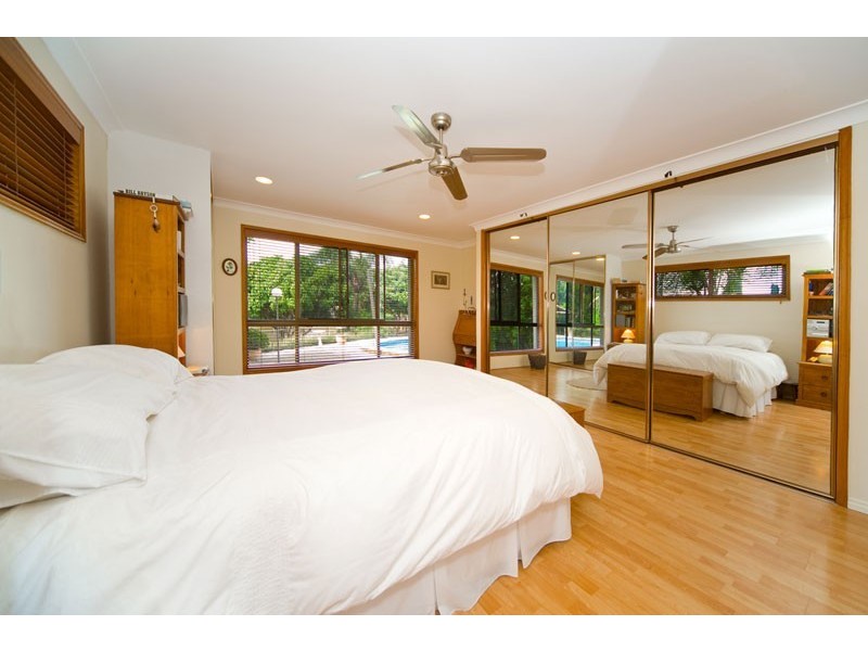 10 Craig Avenue, Carrara QLD 4211