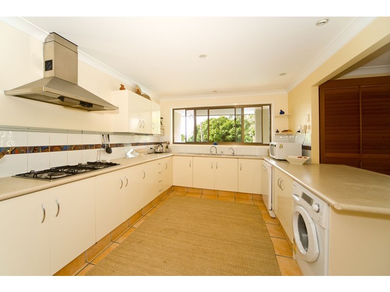 10 Craig Avenue, Carrara QLD 4211