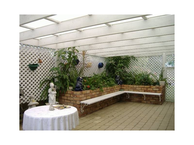 12 Rawlinna Drive, Mermaid Waters QLD 4218