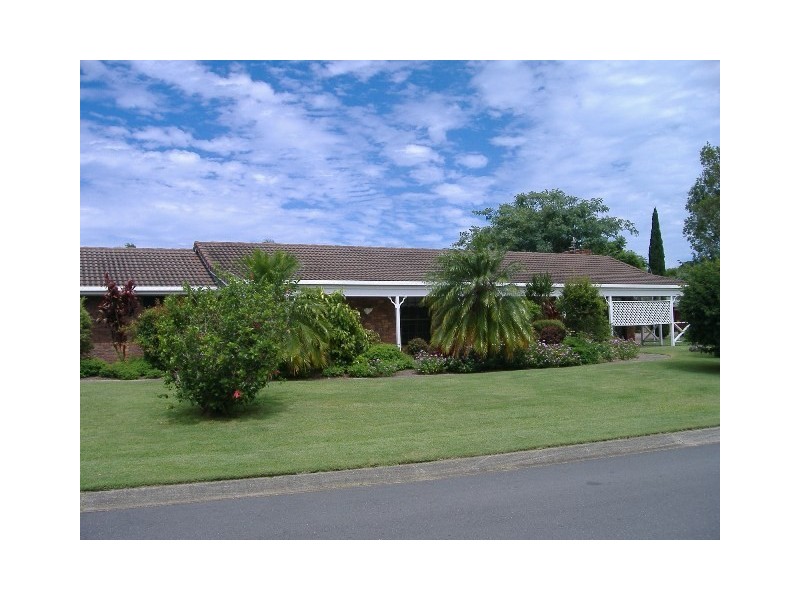 12 Rawlinna Drive, Mermaid Waters QLD 4218