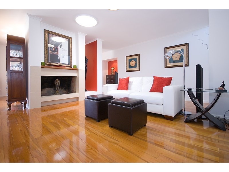 26 Namatjira Ct, Broadbeach Waters QLD 4218