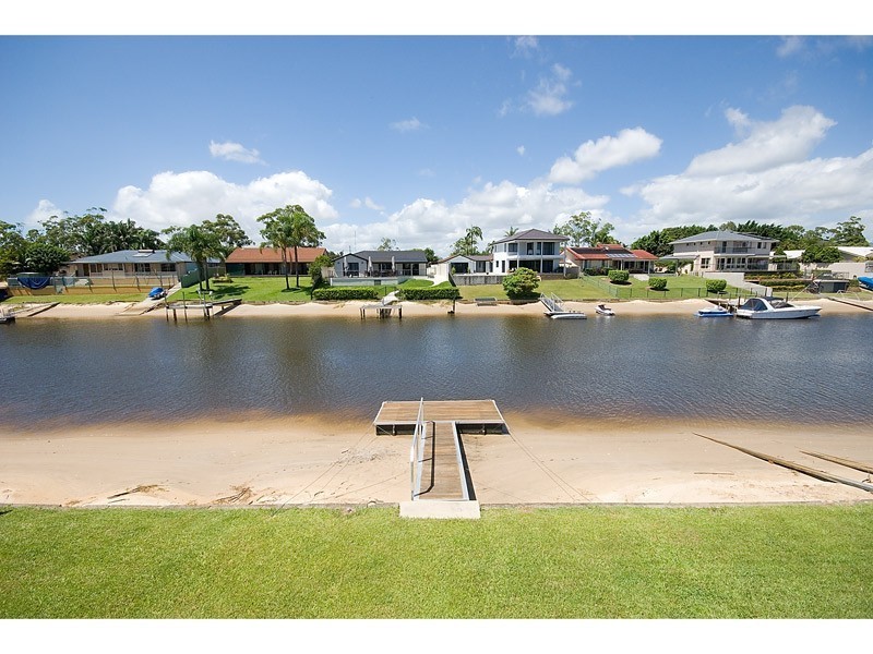 26 Namatjira Ct, Broadbeach Waters QLD 4218