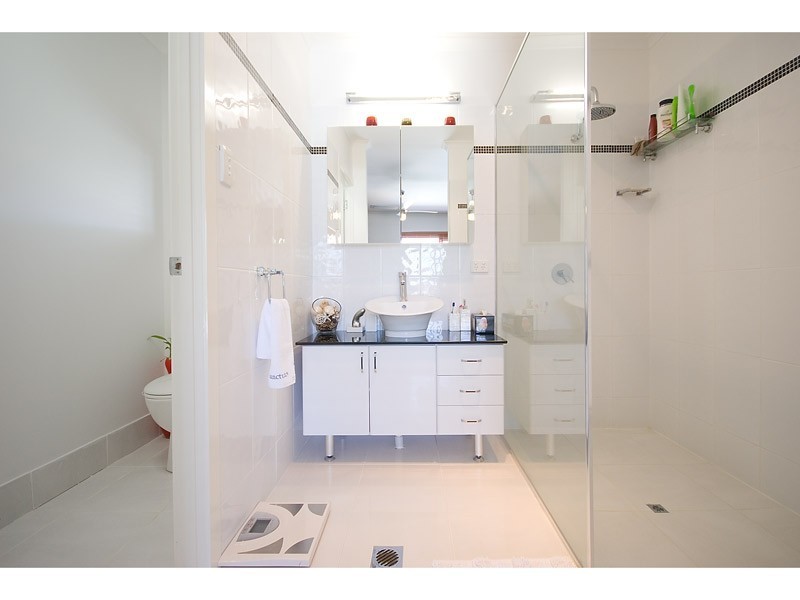 26 Namatjira Ct, Broadbeach Waters QLD 4218