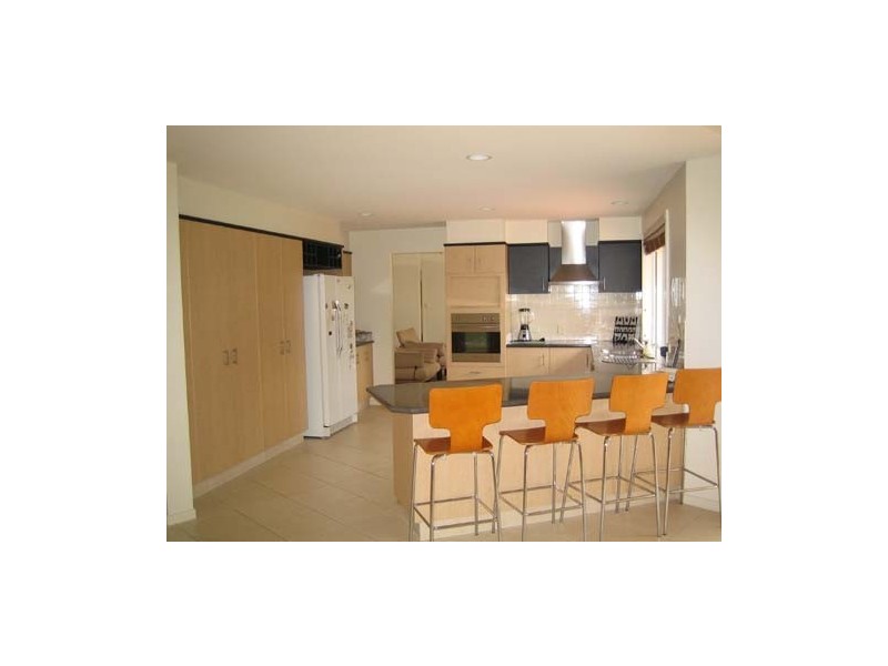 10 Monteclair Court, Mermaid Waters QLD 4218