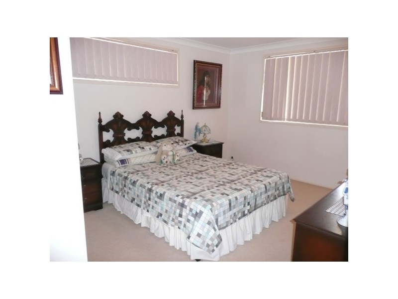 25 Birigun Street, Mermaid Waters QLD 4218