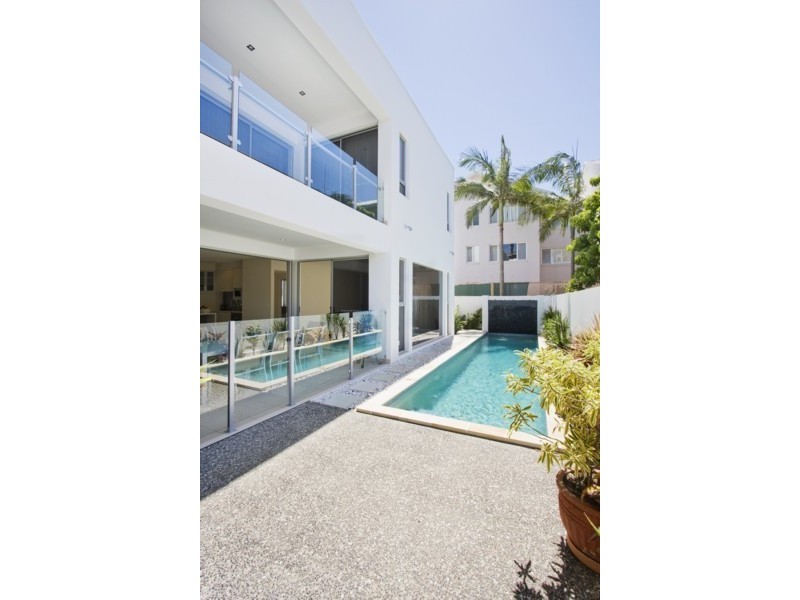 29 Hilda Street, Mermaid Beach QLD 4218