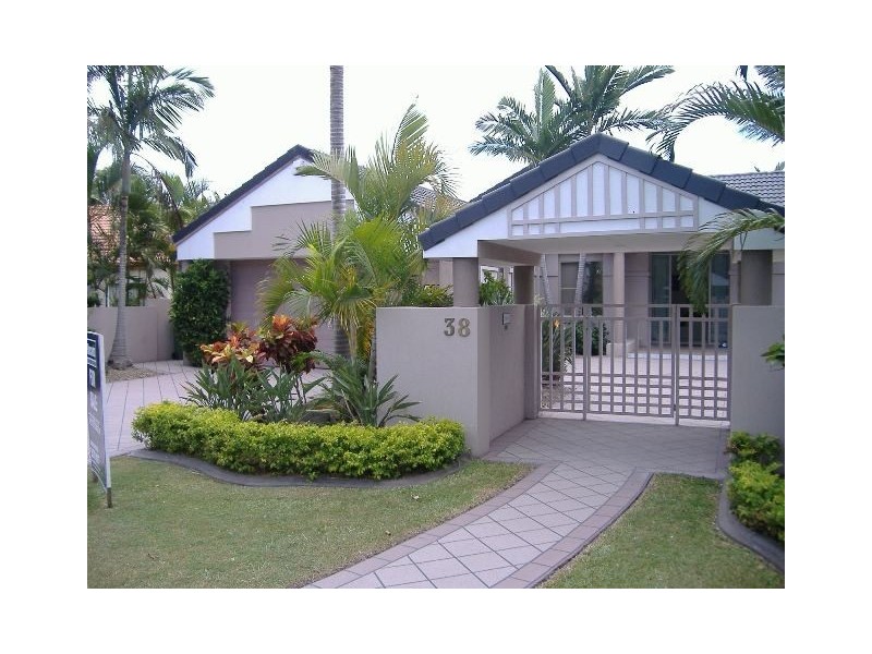 38 Kuranda Drive, Robina QLD 4226