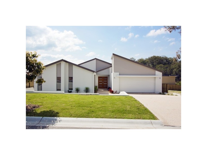 16 Worchester Terrace, Reedy Creek QLD 4227