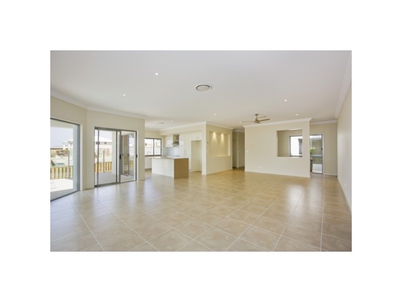 16 Worchester Terrace, Reedy Creek QLD 4227