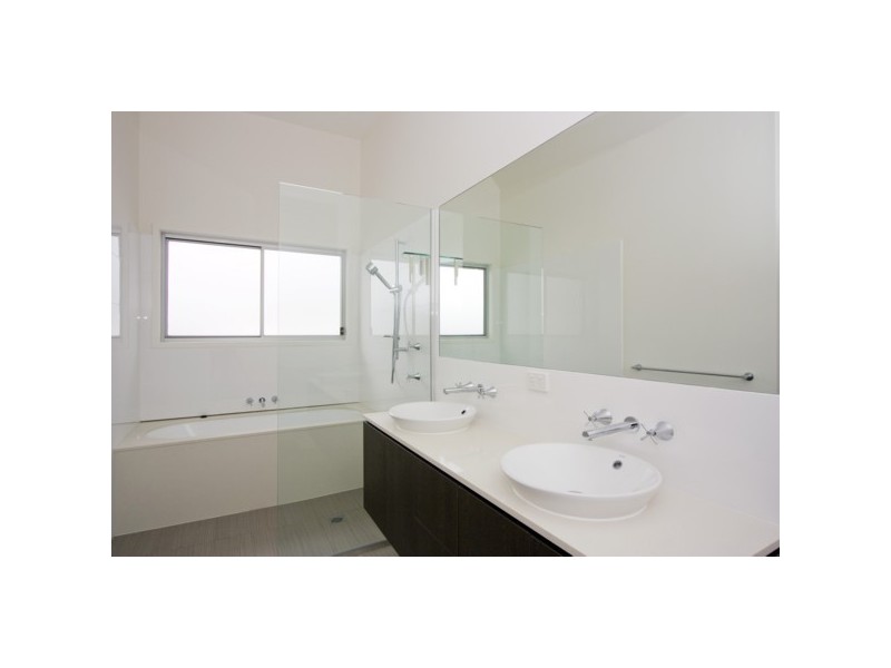 13 Worchester Terrace, Reedy Creek QLD 4227