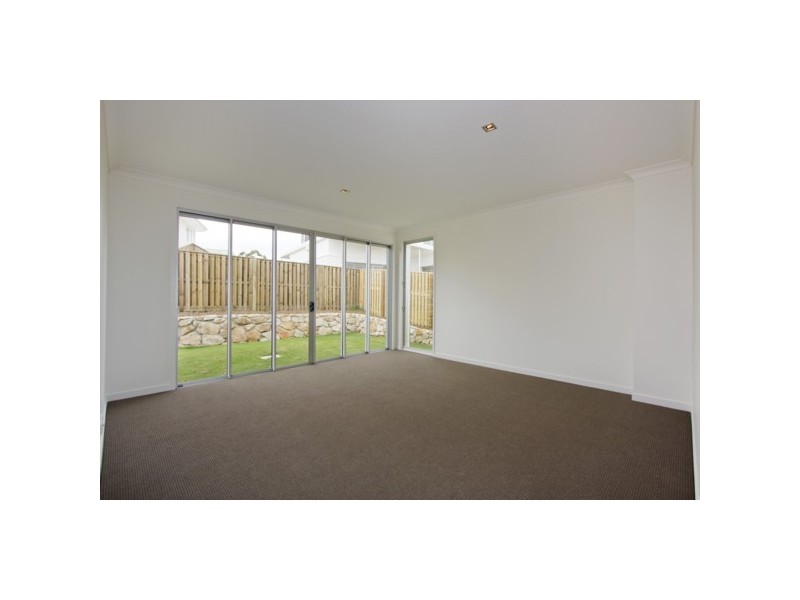 13 Worchester Terrace, Reedy Creek QLD 4227