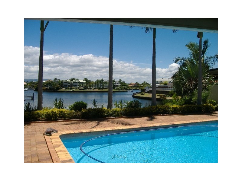 379 Rio Vista Boulevard, Mermaid Waters QLD 4218
