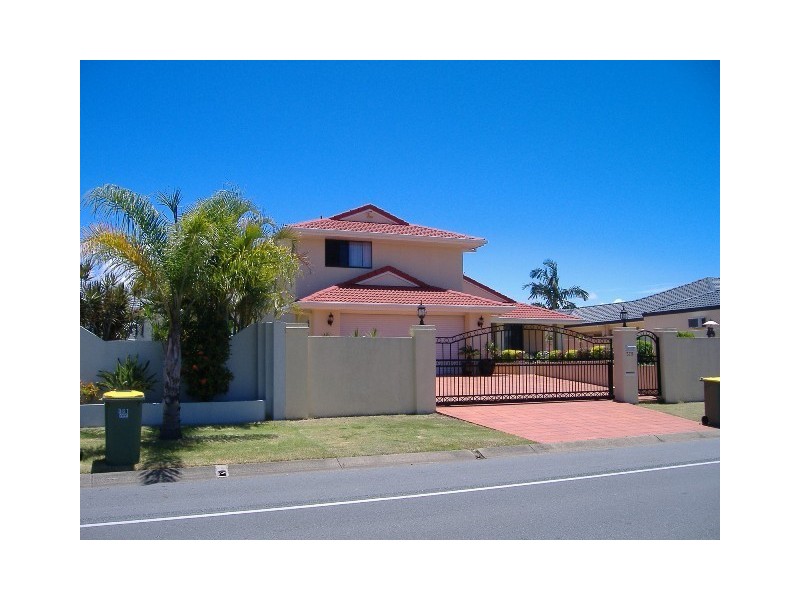 379 Rio Vista Boulevard, Mermaid Waters QLD 4218