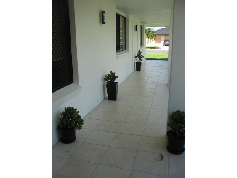 15 Tiwi Street, Sorrento QLD 4217