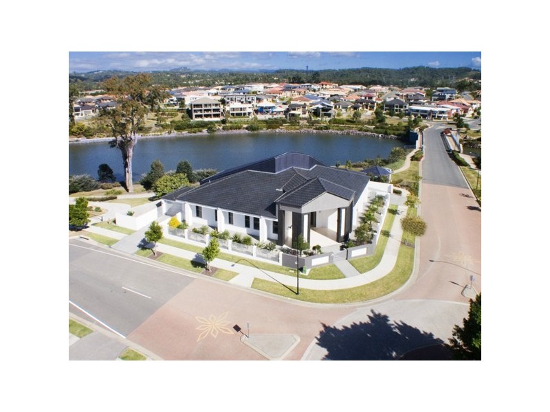 27 Azzurra Drive, Varsity Lakes QLD 4227