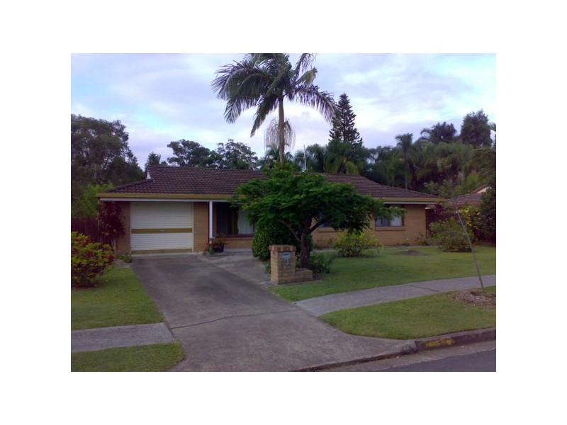 3 Collins Crescent, Benowa QLD 4217