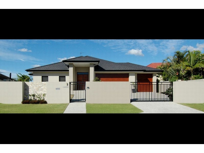 32 Compass Court, Mermaid Waters QLD 4218