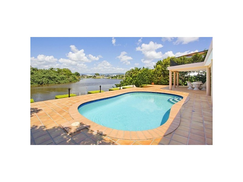17 Donegal Crescent, Sorrento QLD 4217