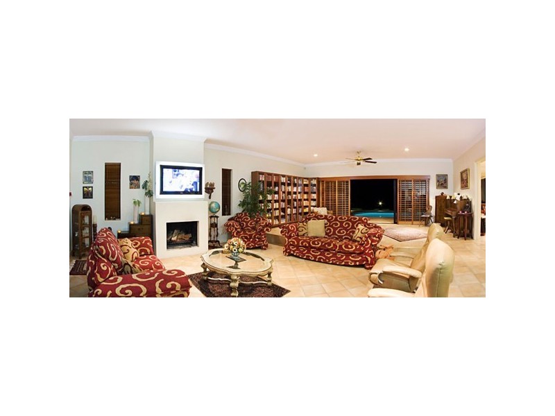 17 Donegal Crescent, Sorrento QLD 4217