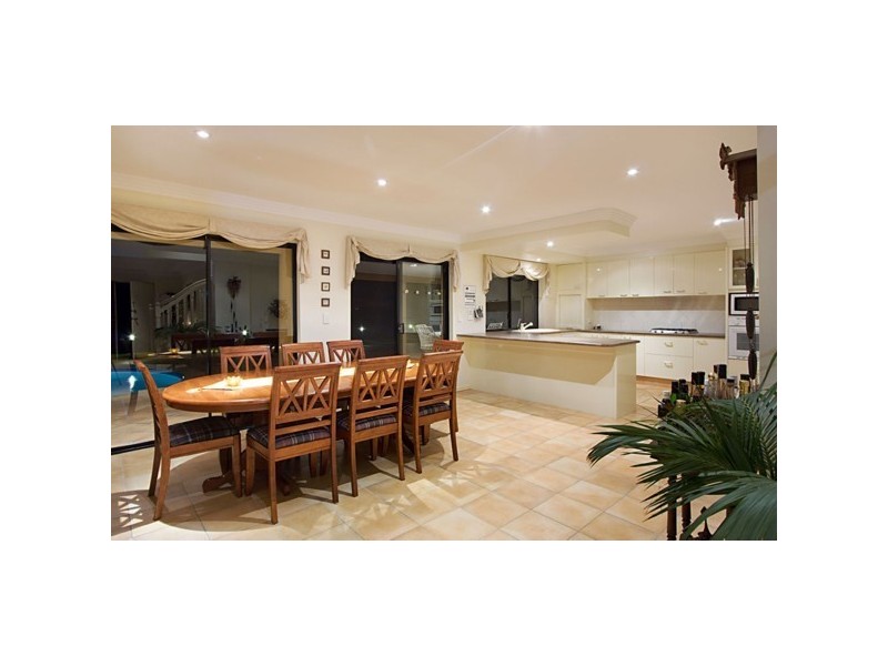 17 Donegal Crescent, Sorrento QLD 4217