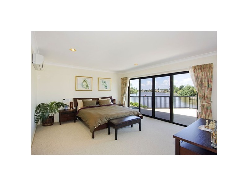 17 Donegal Crescent, Sorrento QLD 4217