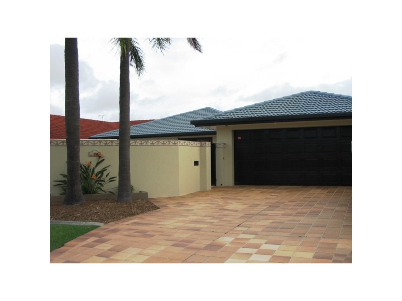 20 Saywell Street, Sorrento QLD 4217