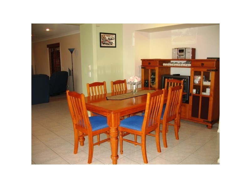 20 Saywell Street, Sorrento QLD 4217