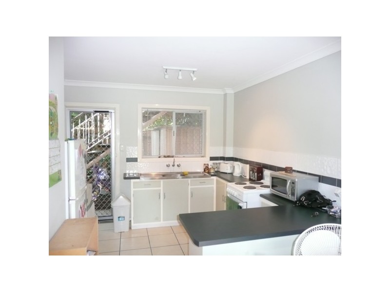 2/2359 Gold Coast Highway, Mermaid Beach QLD 4218