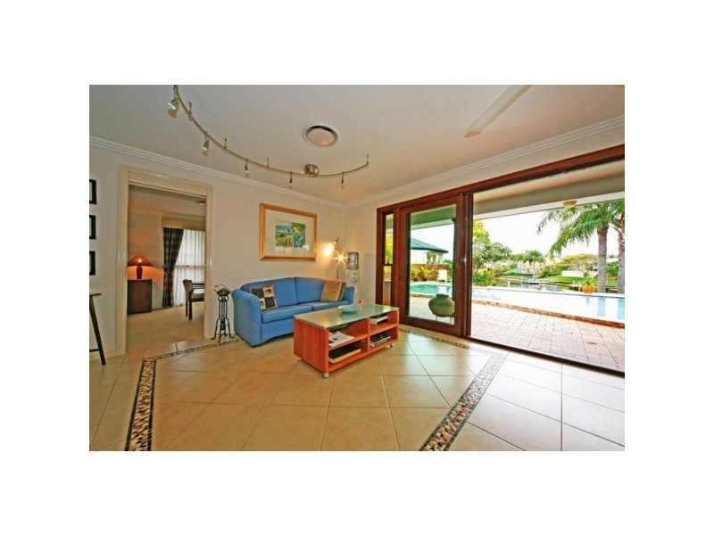 14 Donegal Crescent, Sorrento QLD 4217