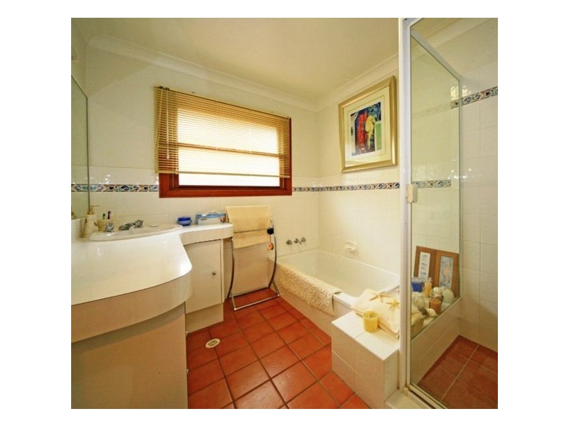 14 Donegal Crescent, Sorrento QLD 4217