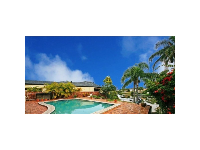 14 Donegal Crescent, Sorrento QLD 4217