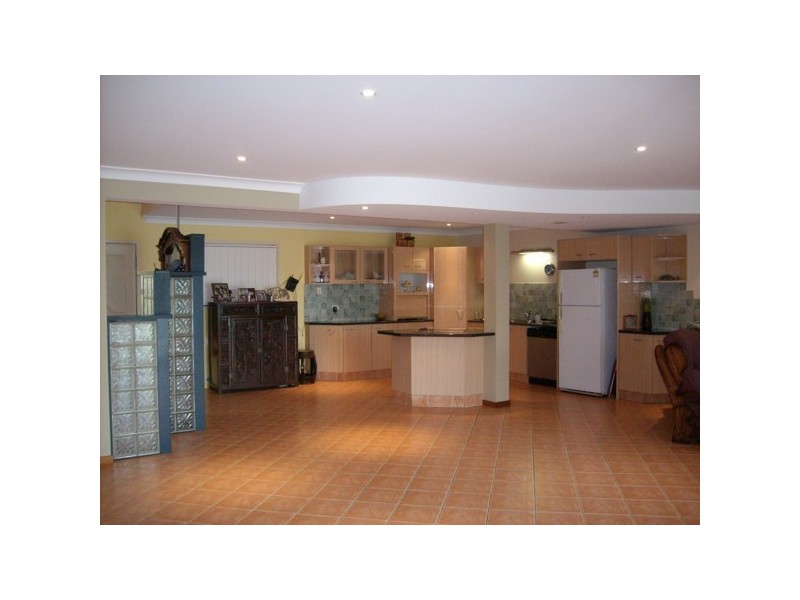 36 T E Peters Drive, Broadbeach Waters QLD 4218