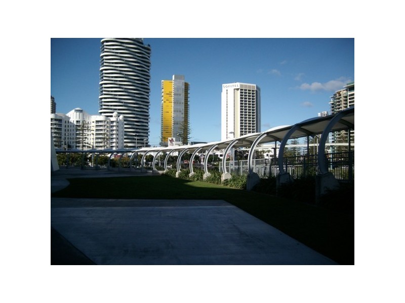 36 T E Peters Drive, Broadbeach Waters QLD 4218