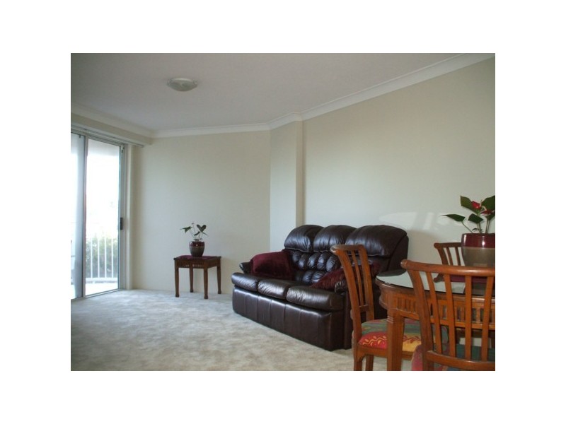 1016/2623 Gold Coast Highway, Broadbeach QLD 4218