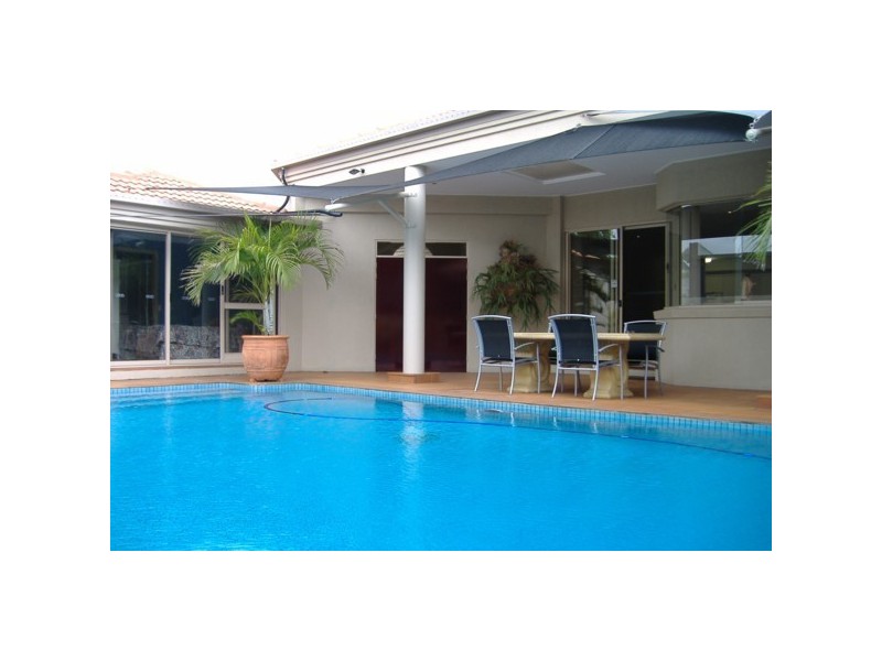 42 Kirralee Drive, Robina QLD 4226