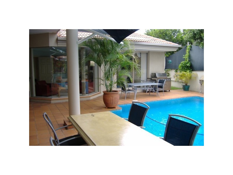 42 Kirralee Drive, Robina QLD 4226