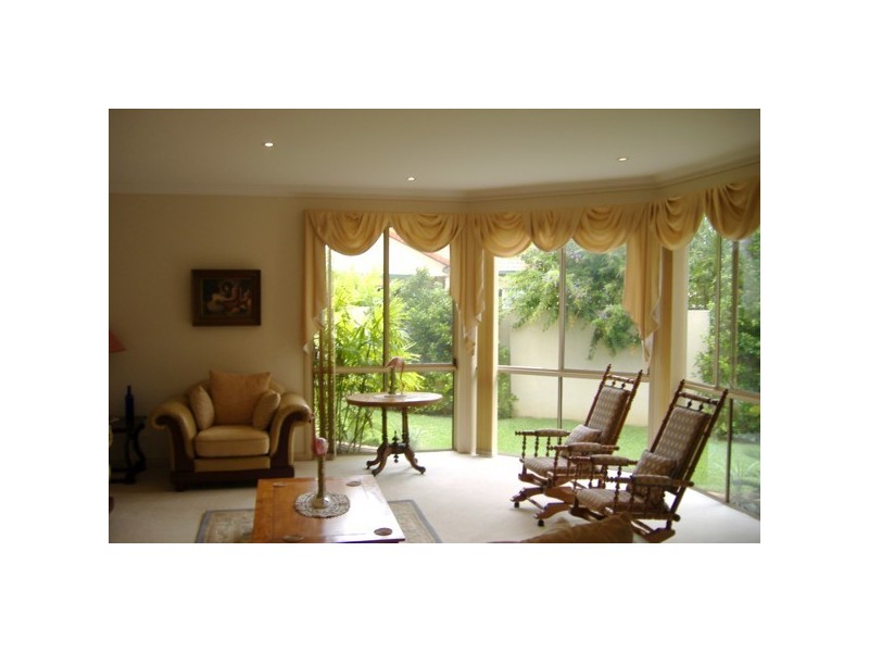 42 Kirralee Drive, Robina QLD 4226