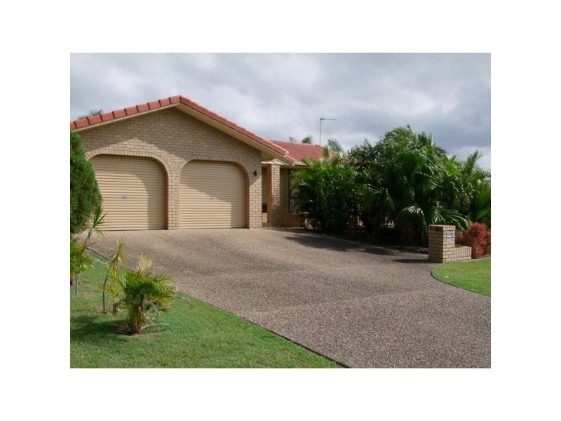 4 Nicolson Court, Mermaid Waters QLD 4218