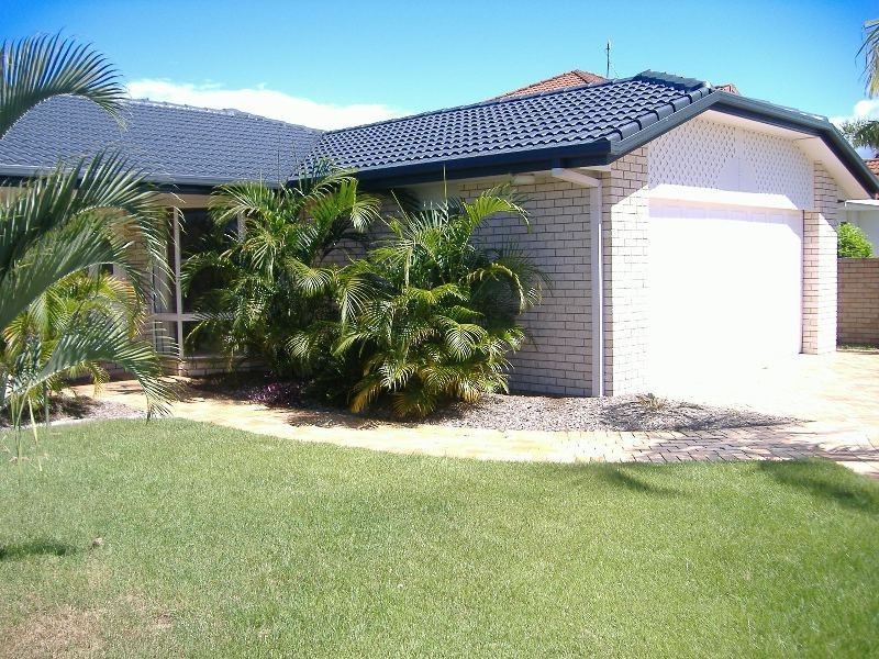 148 Santa Cruz Boulevard, Clear Island Waters QLD 4226