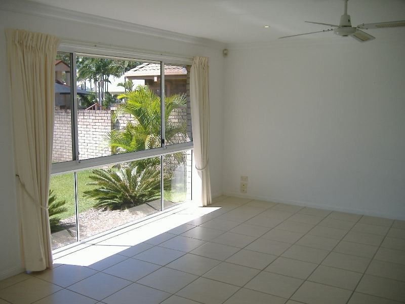 148 Santa Cruz Boulevard, Clear Island Waters QLD 4226