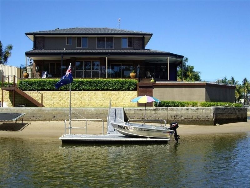 16 Monterey Court, Broadbeach Waters QLD 4218