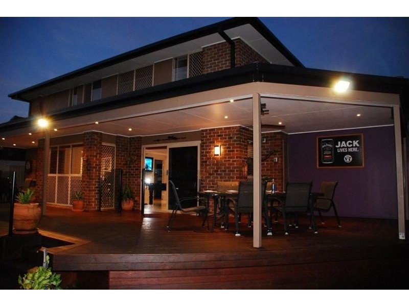 16 Monterey Court, Broadbeach Waters QLD 4218