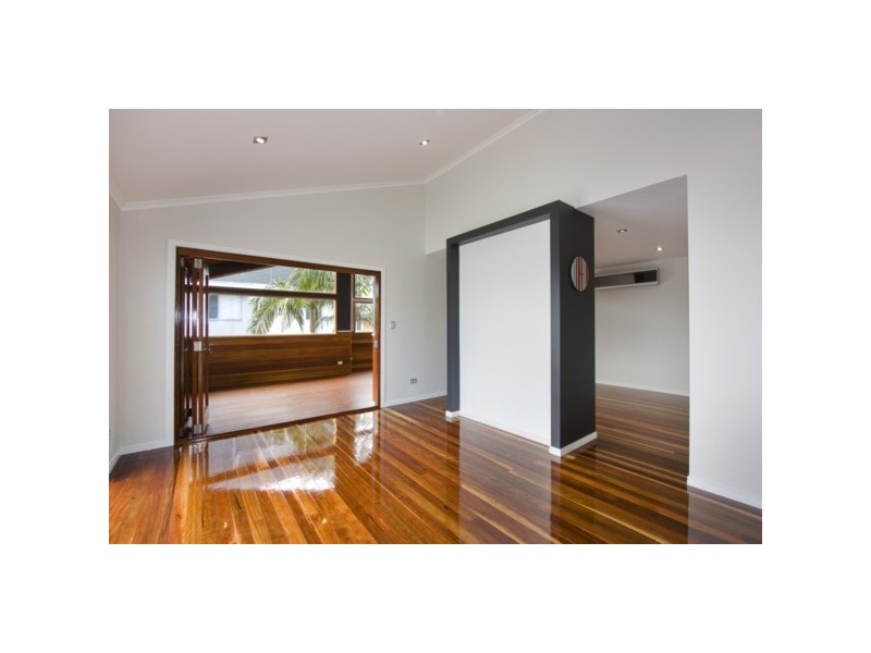 111 Petrel Avenue, Mermaid Beach QLD 4218