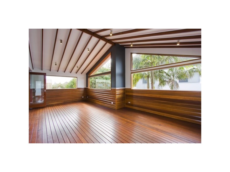 111 Petrel Avenue, Mermaid Beach QLD 4218