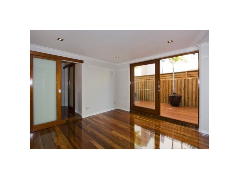 111 Petrel Avenue, Mermaid Beach QLD 4218