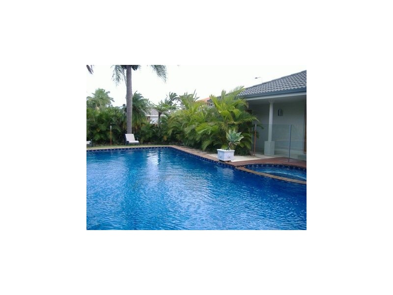 70 Volante Crescent, Mermaid Waters QLD 4218