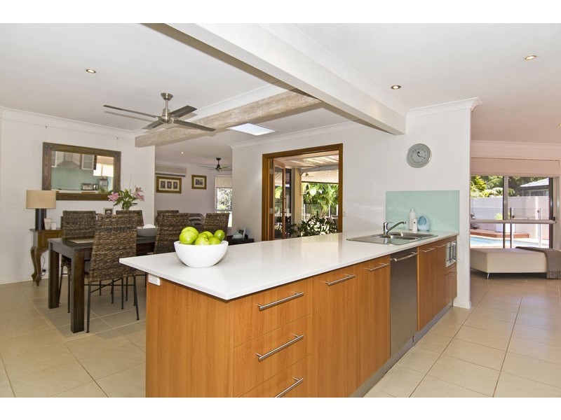35 Portobello Drive, Mermaid Waters QLD 4218
